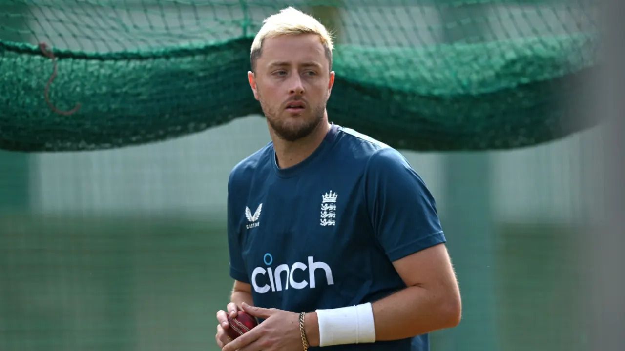 England are considering recalling Ollie Robinson to balance their bowling attack